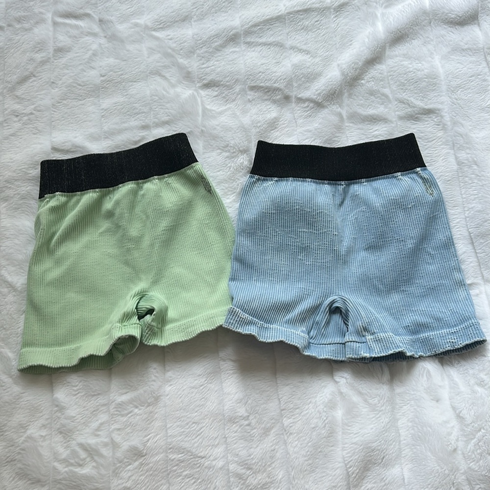 2 Prajna Short FP Movement Free People movement pair of 2 shorts blue an…